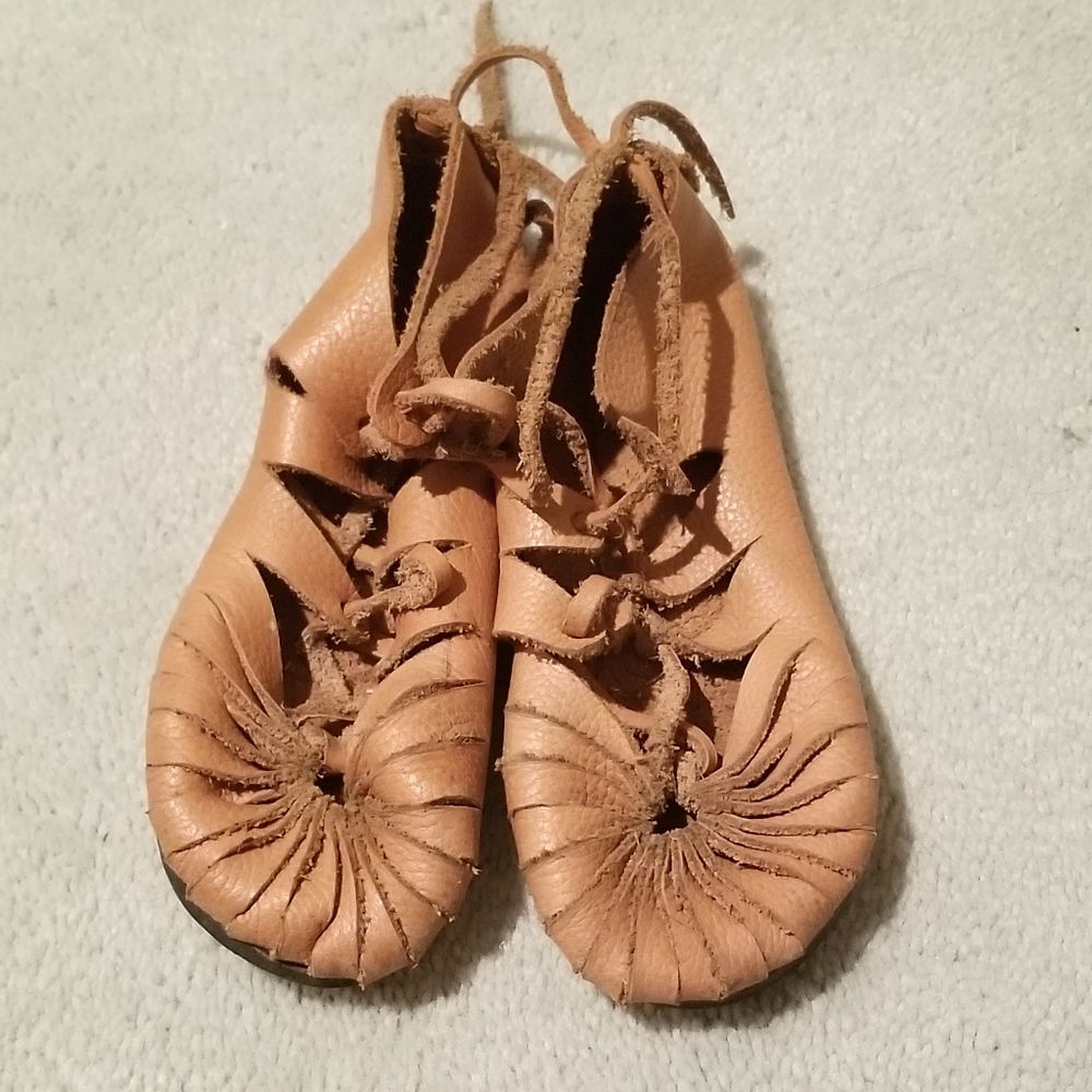 Girls leather moccasins